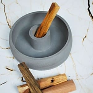 Palo Santo Gri Tütsülük, Beton Tütsü Tabağı veya Beton Şamdan