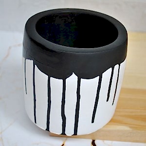 Beton Döküm Beyaz Saksı &Kalemlik