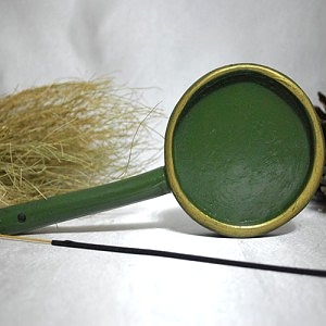 Mudi Yeşil & Gold Renkli Tütsülük 1 Tütsü Hediyeli Tütsü Tabağı