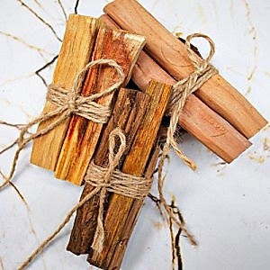 2 Adet 20 Gr Palo Santo Tütsü ve Silver Beton Döküm Konik Tütsülük