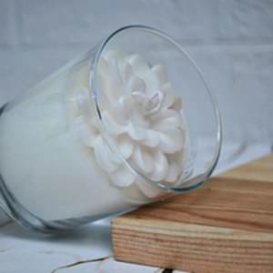 Dekoratif BEYAZ Çiçekli Kokulu Bardak Mum